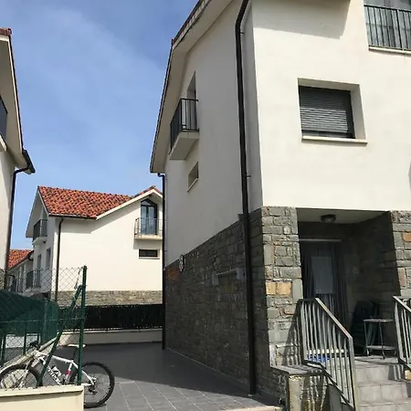 Urko Adosado 8 Personas 160 M2 De Terraza Y Piscina *